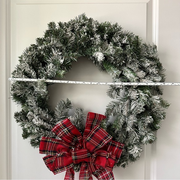 Holiday Christmas Snow Flocked Wreath With Tartan Red Plaid Bow - Picture 5 of 16